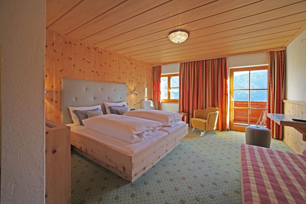 Hotel Landgut Thalerhof Telfes im Stubai Esterno foto