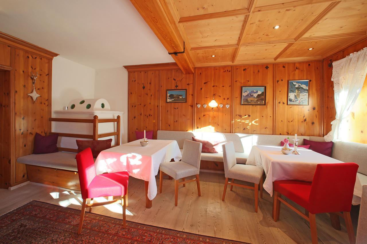 Hotel Landgut Thalerhof Telfes im Stubai Esterno foto